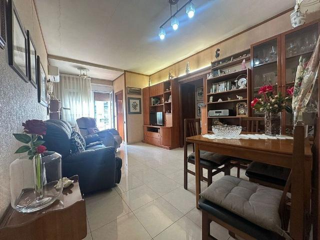 Piso en venta en calle De Mallorca, Barcelona, de 78 m² 3 habitaciones por 310.000