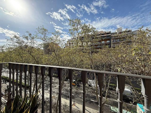 Piso en venta en Barcelona, de 60 m² 3 habitaciones por 370.000