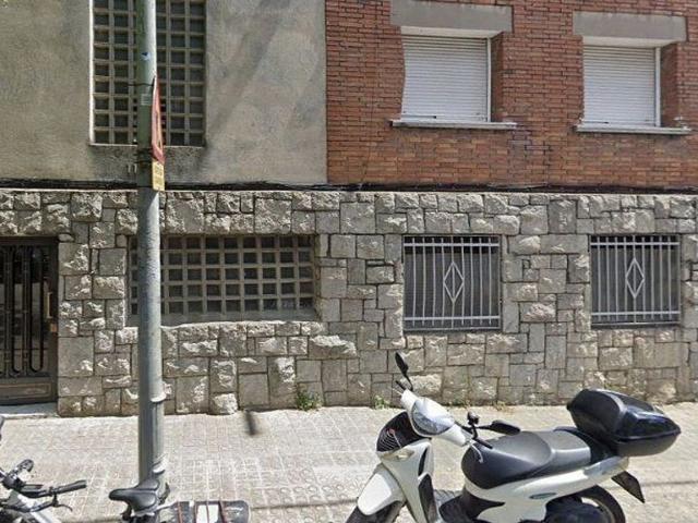 Piso en venta en Barcelona, de 56 m² 3 habitaciones por 114.000