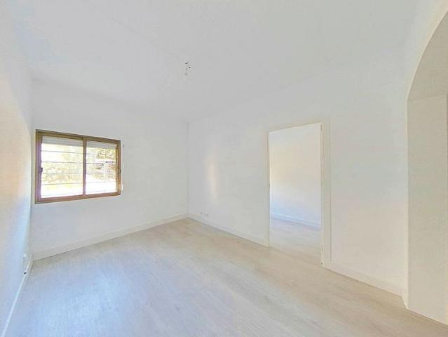 Piso en venta en Barcelona, de 62 m² 3 habitaciones por 226.000