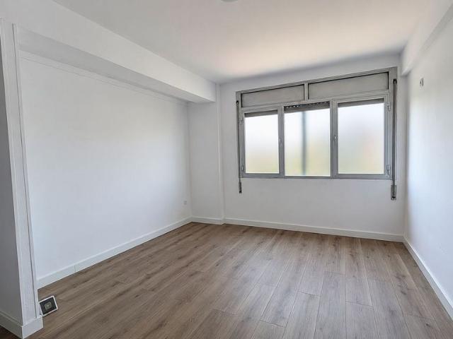 Piso en venta en Barcelona, de 62 m² 3 habitaciones por 230.000
