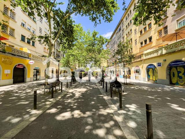 Piso en venta en Barcelona, de 62 m² 3 habitaciones por 369.000
