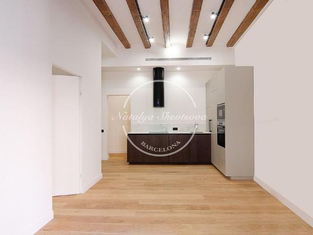 Piso en venta en Barcelona, de 67 m² 2 habitaciones por 570.000