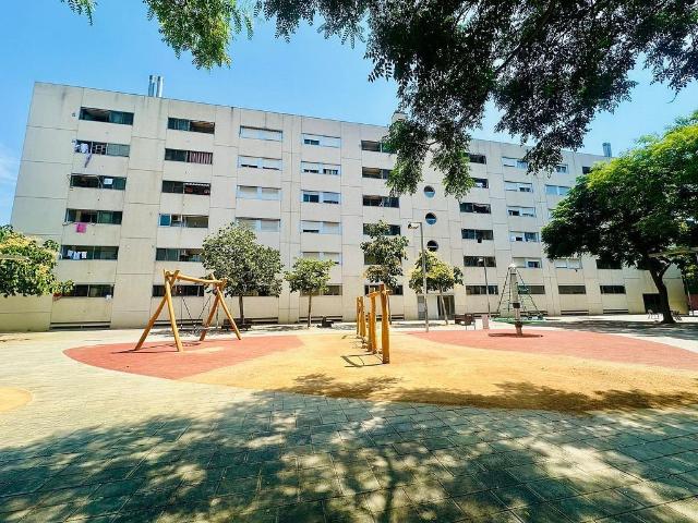Piso en venta en Barcelona, de 67 m² 2 habitaciones por 265.000