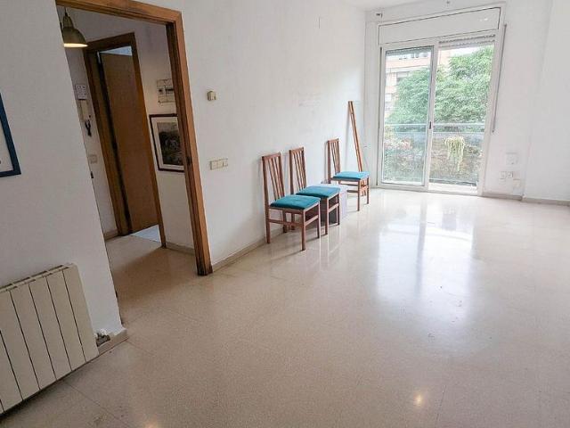 Piso en venta en Barcelona, de 64 m² 3 habitaciones por 450.000