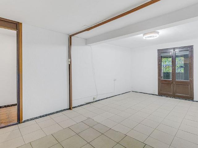 Piso en venta en Barcelona, de 65 m² 2 habitaciones por 250.000