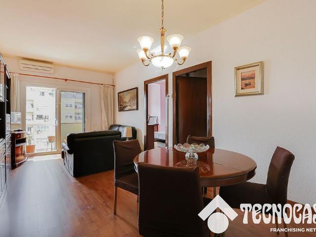 Piso en venta en Barcelona, de 65 m² 3 habitaciones por 440.000