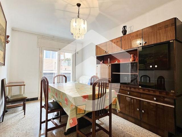 Piso en venta en Barcelona, de 60 m² 3 habitaciones por 229.500
