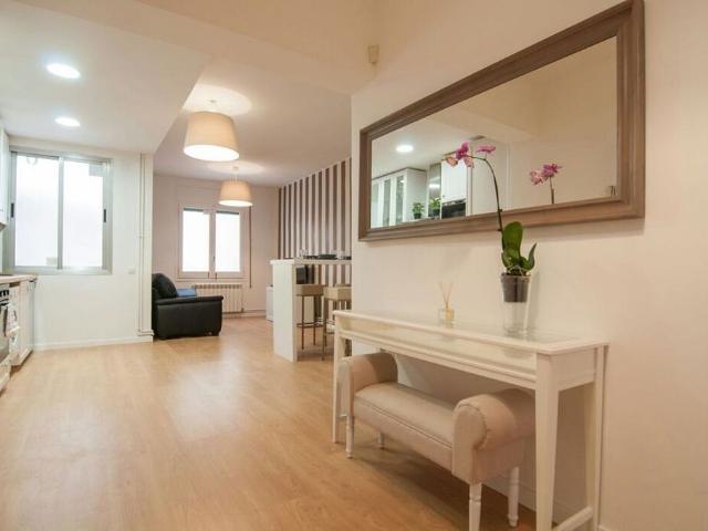 Piso en venta en Barcelona, de 65 m² 3 habitaciones por 270.000