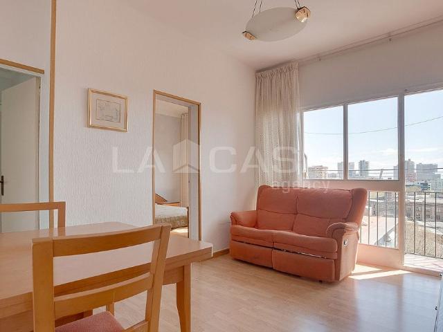 Piso en venta en Barcelona, de 68 m² 3 habitaciones por 259.000