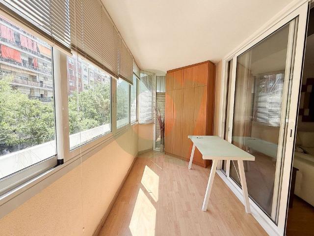 Piso en venta en Barcelona, de 69 m² 3 habitaciones por 445.000