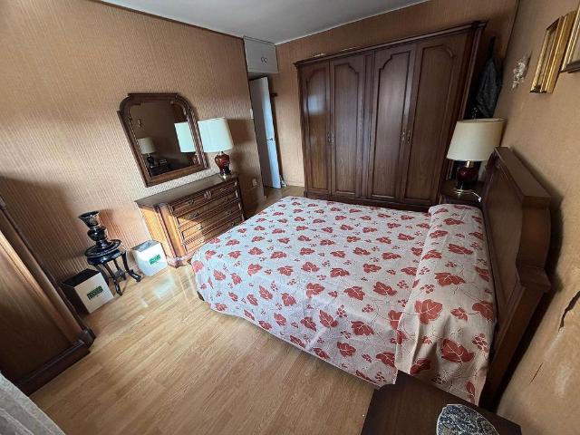 Piso en venta en Barcelona, de 69 m² 3 habitaciones por 305.000