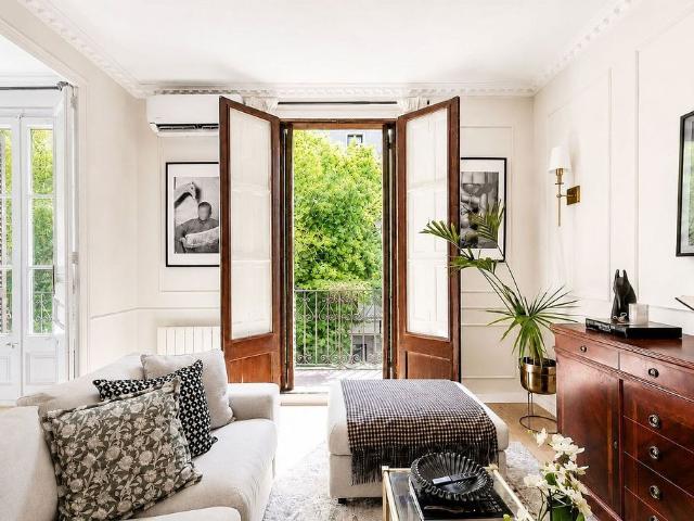 Piso en venta en Barcelona, de 70 m² 2 habitaciones por 550.000