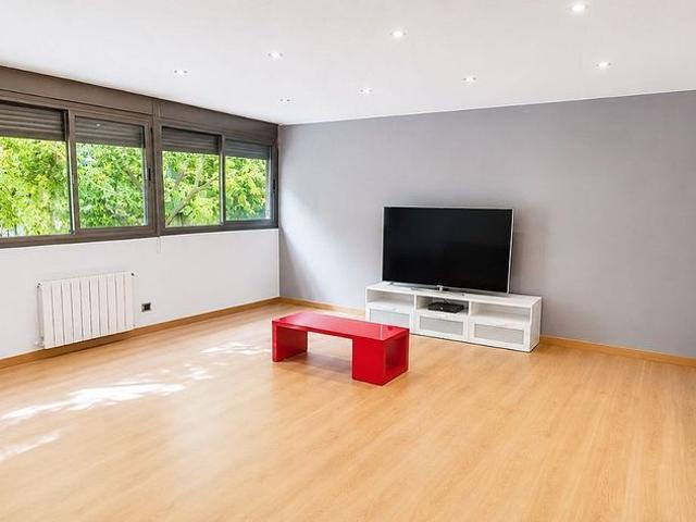 Piso en venta en Barcelona, de 70 m² 2 habitaciones por 233.500