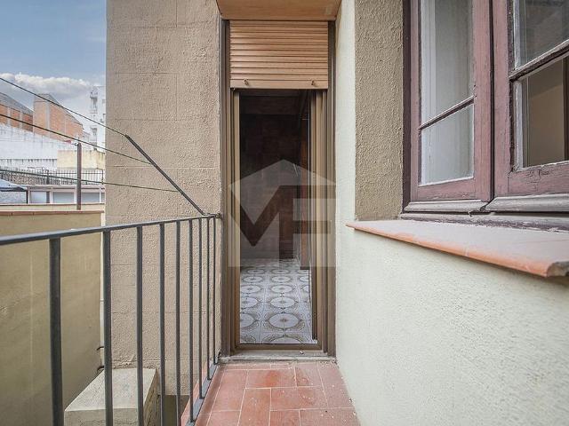 Piso en venta en Barcelona, de 70 m² 3 habitaciones por 370.000