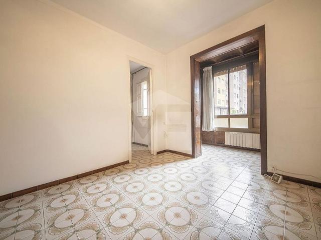 Piso en venta en Barcelona, de 70 m² 3 habitaciones por 380.000