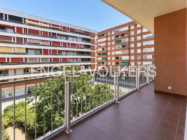 Piso en venta en Barcelona, de 77 m² 2 habitaciones por 545.000