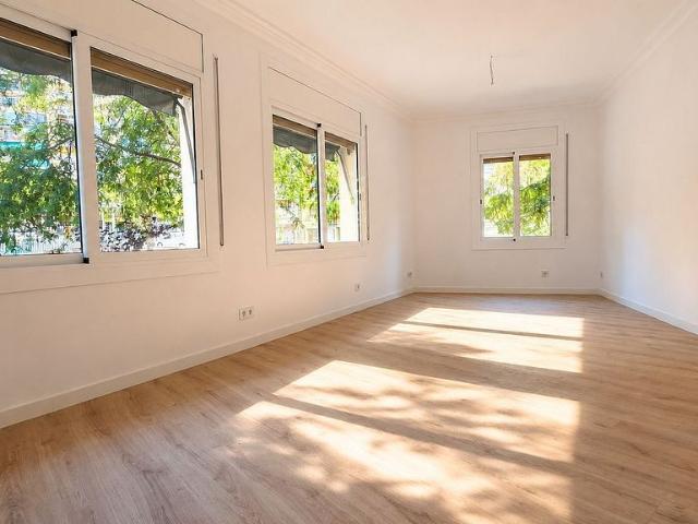Piso en venta en Barcelona, de 78 m² 3 habitaciones por 399.000