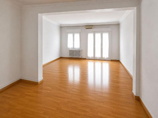 Piso en venta en Barcelona, de 80 m² 2 habitaciones por 580.000