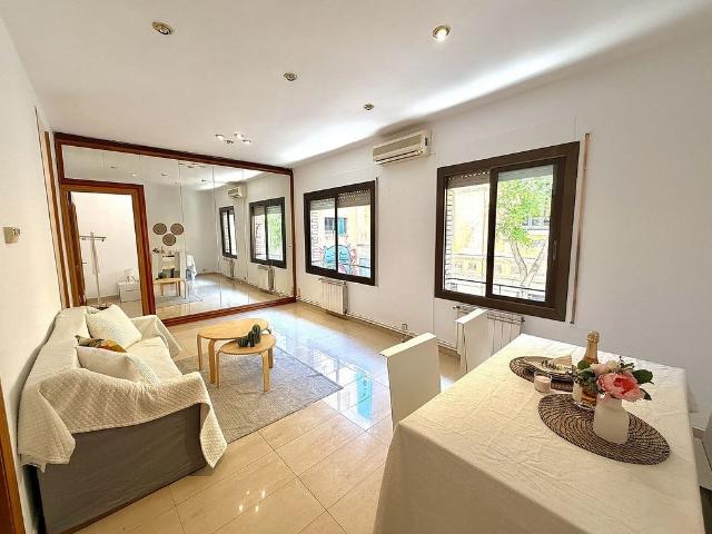 Piso en venta en Barcelona, de 80 m² 3 habitaciones por 350.000