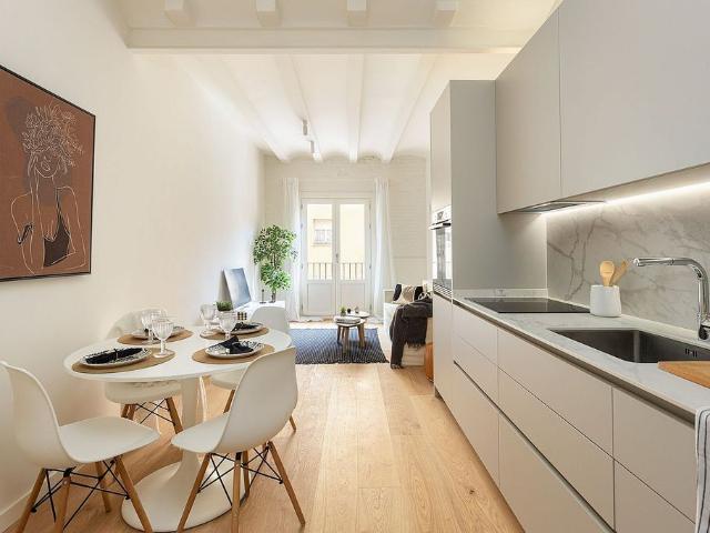 Piso en venta en Barcelona, de 82 m² 2 habitaciones por 462.500