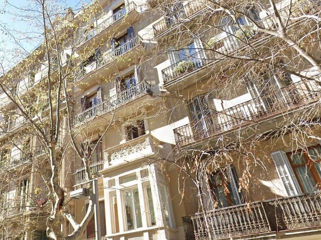 Piso en venta en Barcelona, de 84 m² 3 habitaciones por 490.000