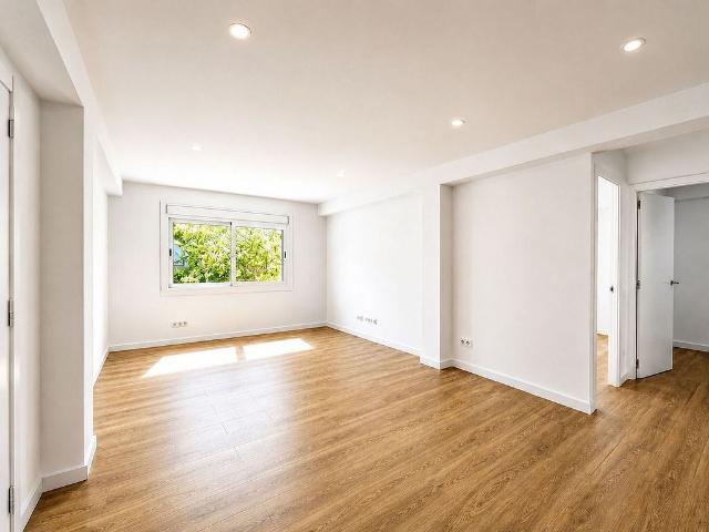 Piso en venta en Barcelona, de 85 m² 3 habitaciones por 399.000