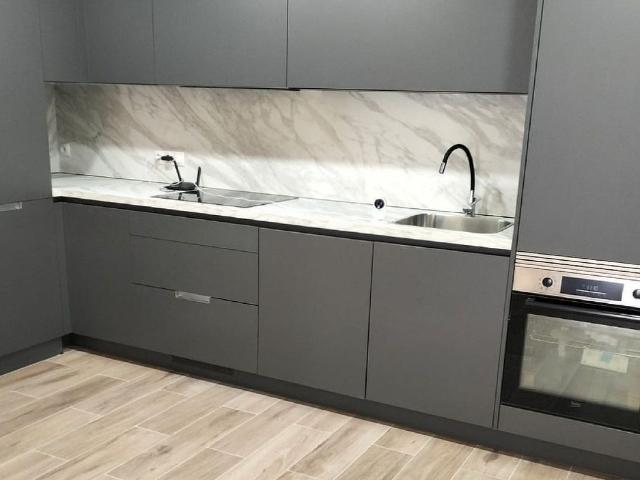 Piso en venta en Barcelona, de 86 m² 2 habitaciones por 170.000