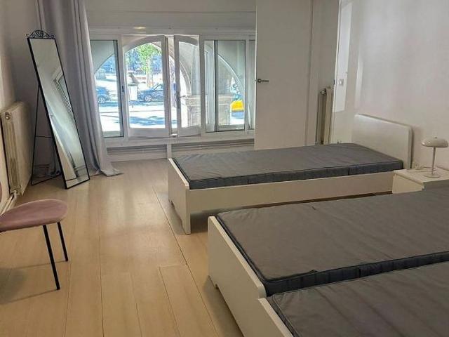 Piso en venta en Barcelona, de 90 m² 5 habitaciones por 380.000
