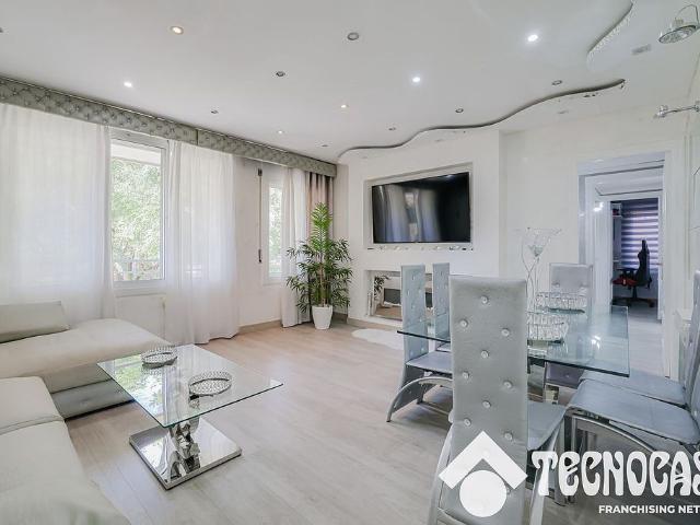 Piso en venta en Barcelona, de 96 m² 4 habitaciones por 435.000