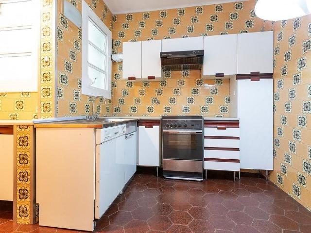 Piso en venta en Barcelona, de 100 m² 4 habitaciones por 547.000