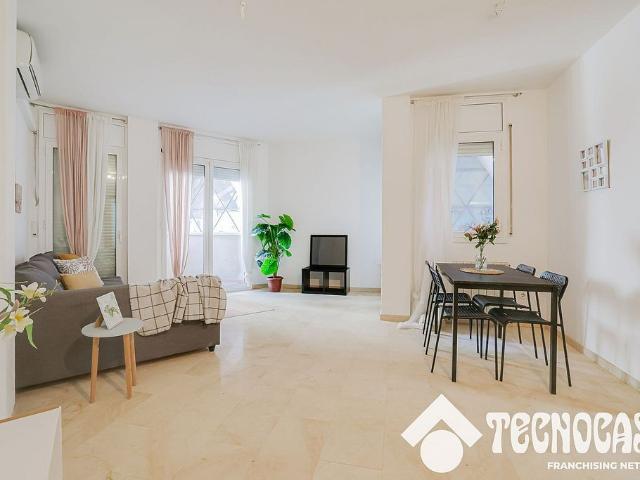 Piso en venta en Barcelona, de 101 m² 3 habitaciones por 370.000