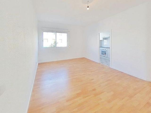 Piso en venta en Barcelona, de 106 m² 3 habitaciones por 374.000