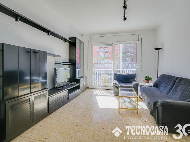 Piso en venta en Barcelona, de 110 m² 4 habitaciones por 360.000