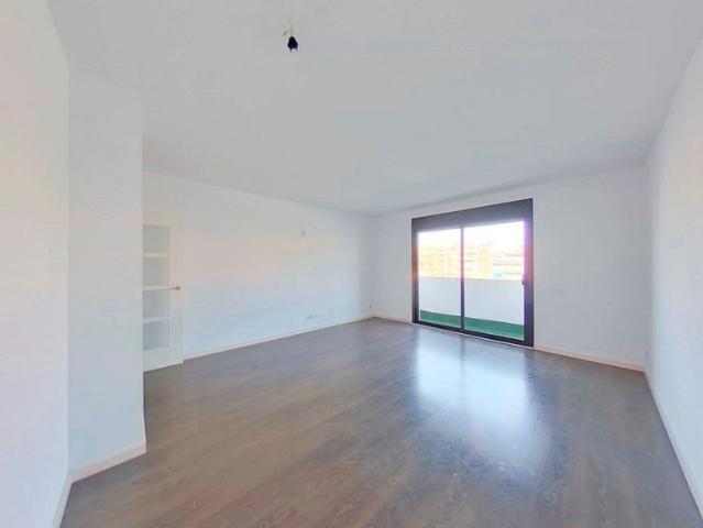 Piso en venta en Barcelona, de 112 m² 3 habitaciones por 402.000