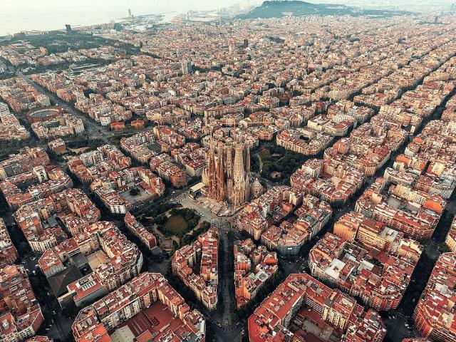 Piso en venta en calle De Coll i Vehí, Barcelona, de 132 m² 3 habitaciones por 295.000