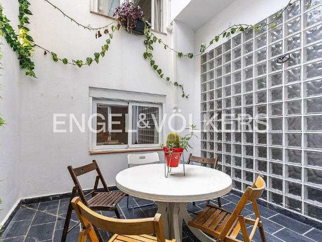 Piso en venta en Barcelona, de 163 m² 3 habitaciones por 479.000
