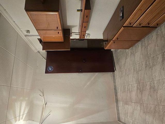 Piso en venta en Barcelona, de 26 m² 2 habitaciones por 99.000