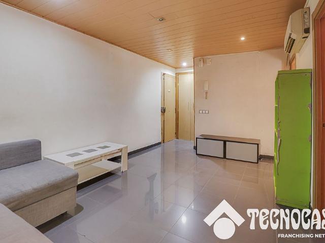 Piso en venta en Barcelona, de 37 m² 2 habitaciones por 155.000