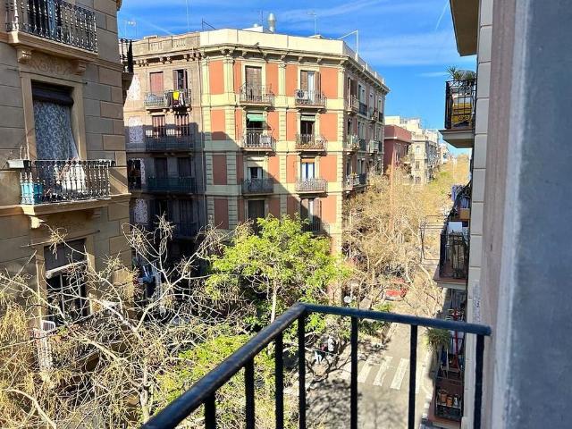 Piso en venta en Barcelona, de 36 m² 1 habitación por 230.000