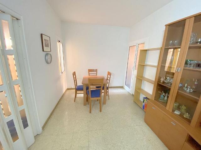 Piso en venta en Barcelona, de 38 m² 1 habitación por 198.000