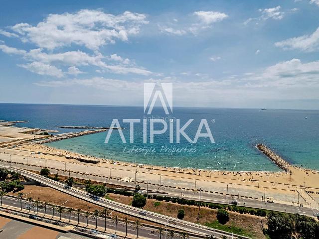 Piso en venta en Barcelona, Diagonal Mar i el Front Marítim del Poblenou. Piso de diseño con terraza, piscina, parking y trastero con vistas espectaculares al mar. Pisos.
