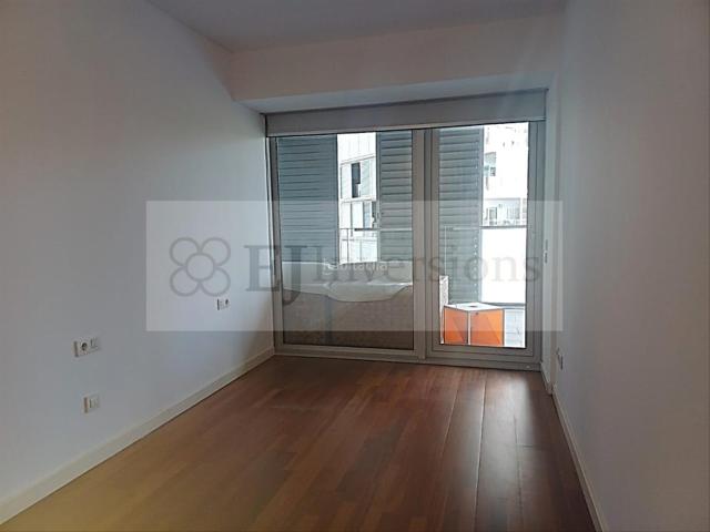 Piso en venta en Barcelona, Diagonal Mar i el Front Marítim del Poblenou. Piso en venta en paseo de Garcia Fària, Barcelona. Pisos.
