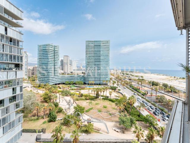 Piso en venta en Barcelona, Diagonal Mar i el Front Marítim del Poblenou. Precioso piso alto con terraza y vistas al mar en Illa de la Llum. Pisos.