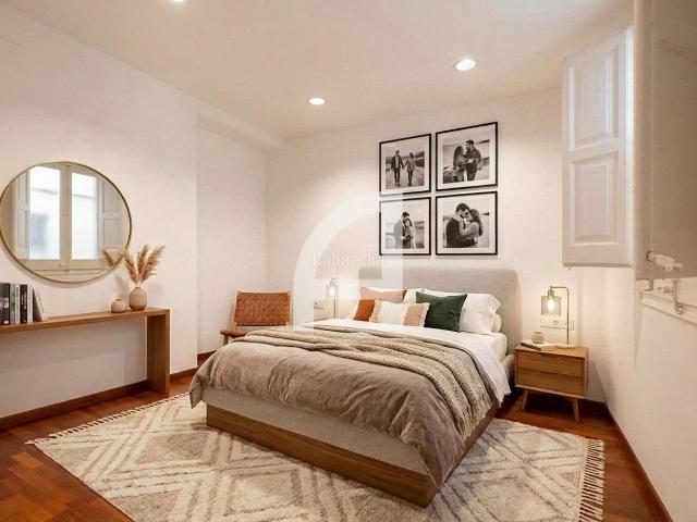 Piso en venta en Barcelona, Dreta de l´Eixample. AMPLIO PISO UBICADO EN ELEGANTE FINCA REGIA DEL 1898. Pisos.