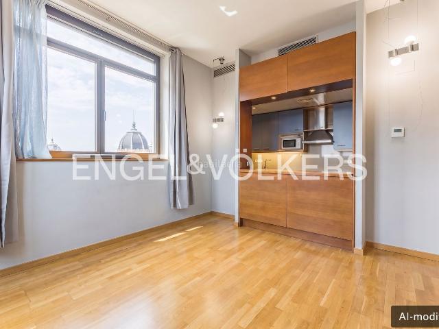 Piso en venta en Barcelona, Dreta de l´Eixample. Apartamento con vistas panorámicas en Plaza Catalunya. Pisos.