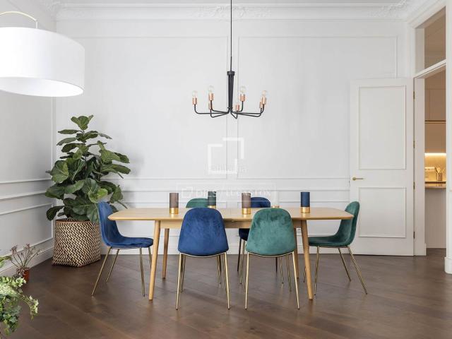 Piso en venta en Barcelona, Dreta de l´Eixample. Apartamento lujoso de 2 dormitorios en venta en el Eixample Derecho. Pisos.