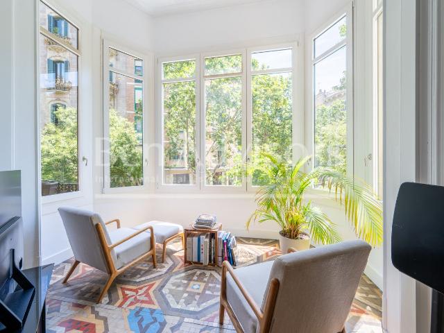 Piso en venta en Barcelona, Dreta de l´Eixample. Exclusiva vivienda de diseño en finca regia esquinera del Eixample. Pisos.
