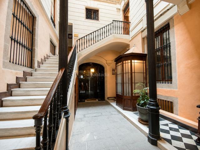 Piso en venta en Barcelona, Dreta de l´Eixample. Exclusiva vivienda señorial con gran terraza en el corazón de la Eixampla de Barcelona. Pisos.