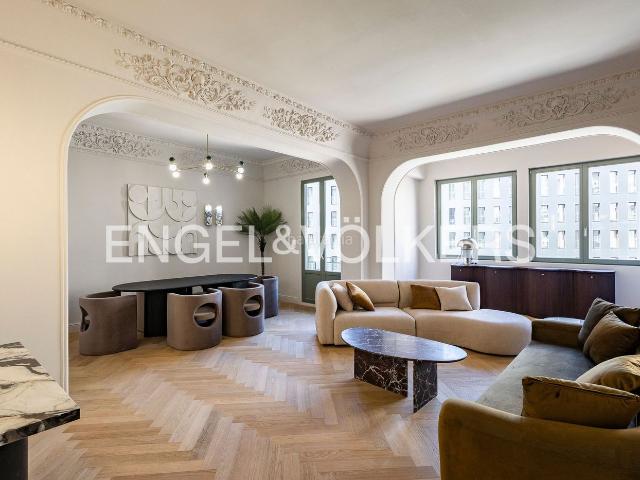 Piso en venta en Barcelona, Dreta de l´Eixample. Gran piso reformado al lado del Passeig de Gràcia. Pisos.